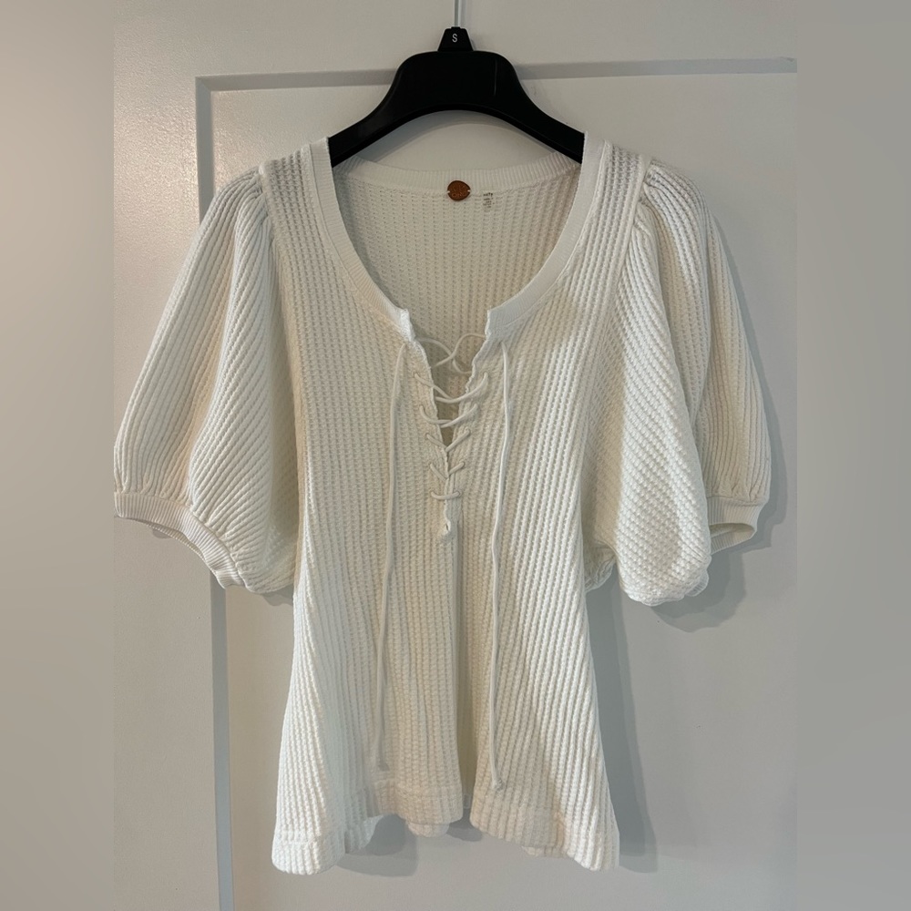 Knit summer top with pirate sleeves